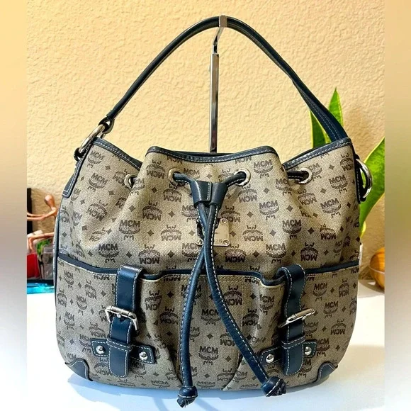 MCM DRAWSTRING HOBO - Picture 1 of 16